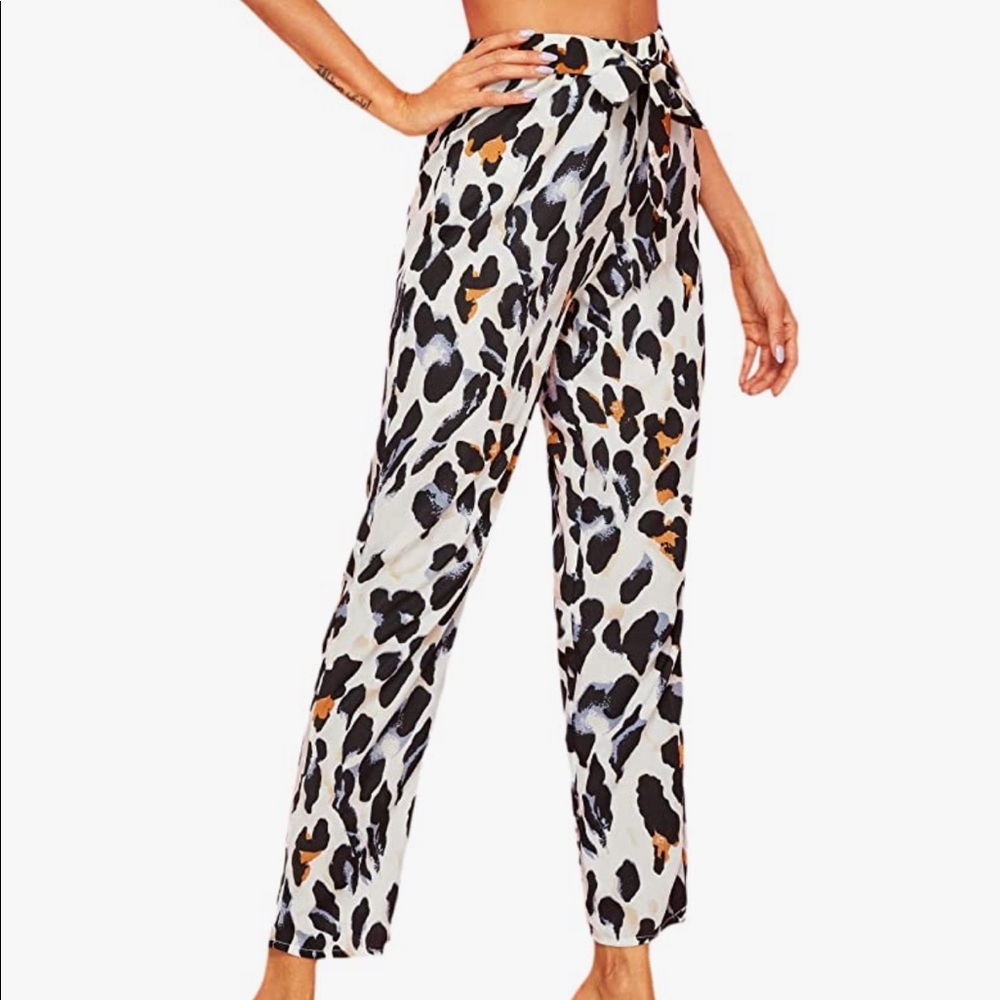 High rise leopard print tie waist pants size small